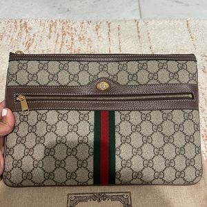 **SOLD** Gucci pouch